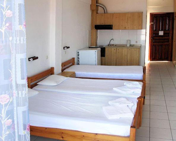 Skentos Hotel Kriopijí Szoba fotó